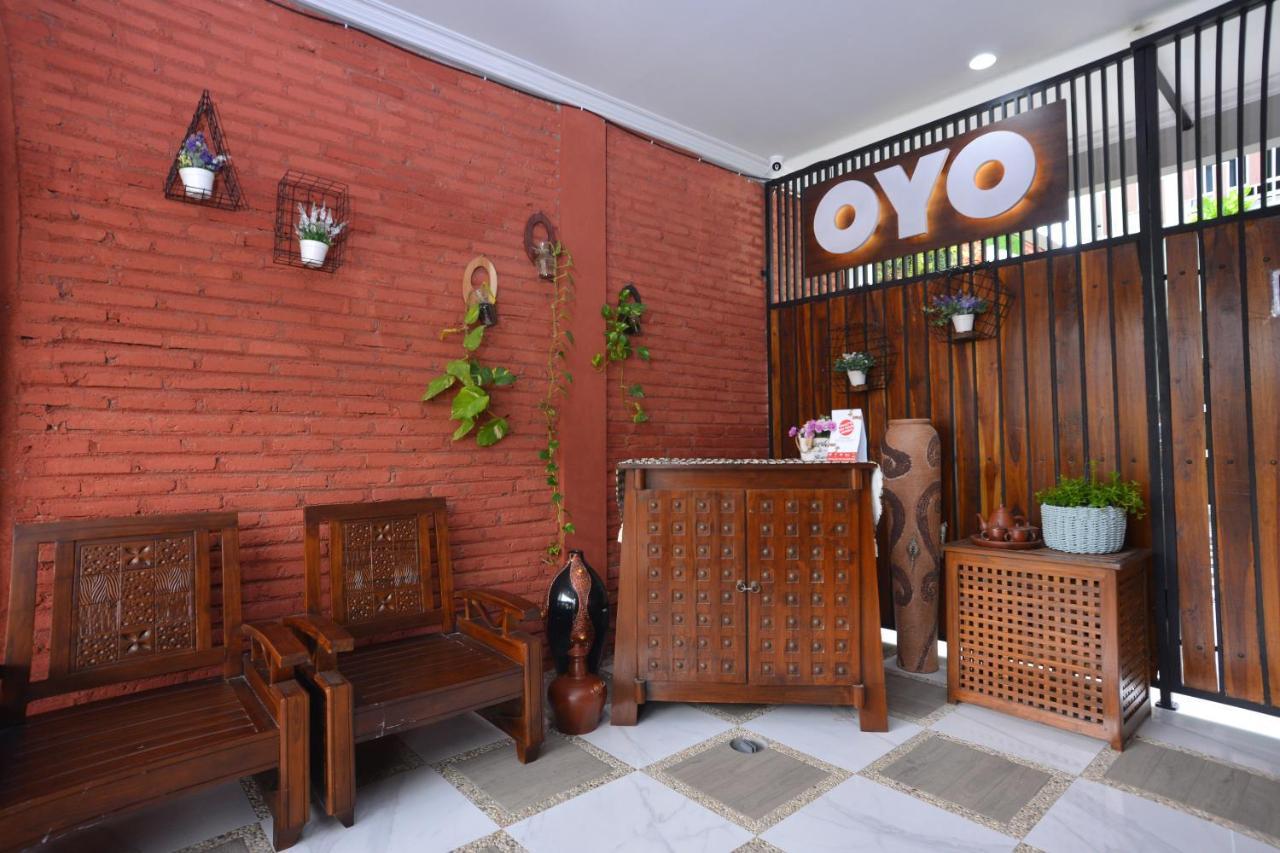 Oyo 583 Puri Gejayan Asri Syariah Hotel Kejayan Eksteriør billede